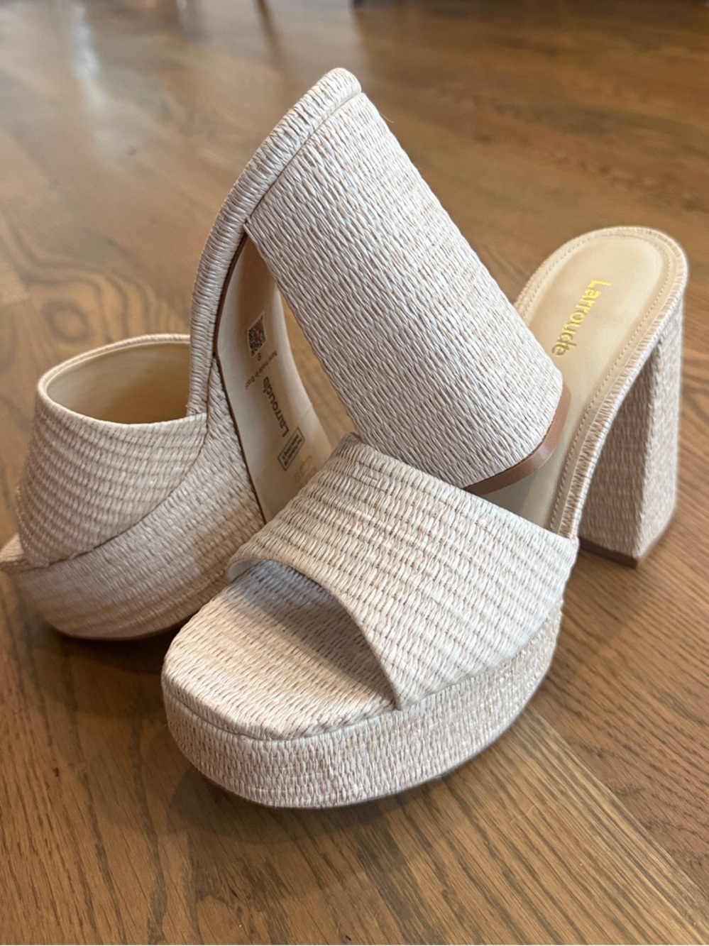 New Larroudé Dolly Natural Raffia Platform Mule Heels Sandals Size 9